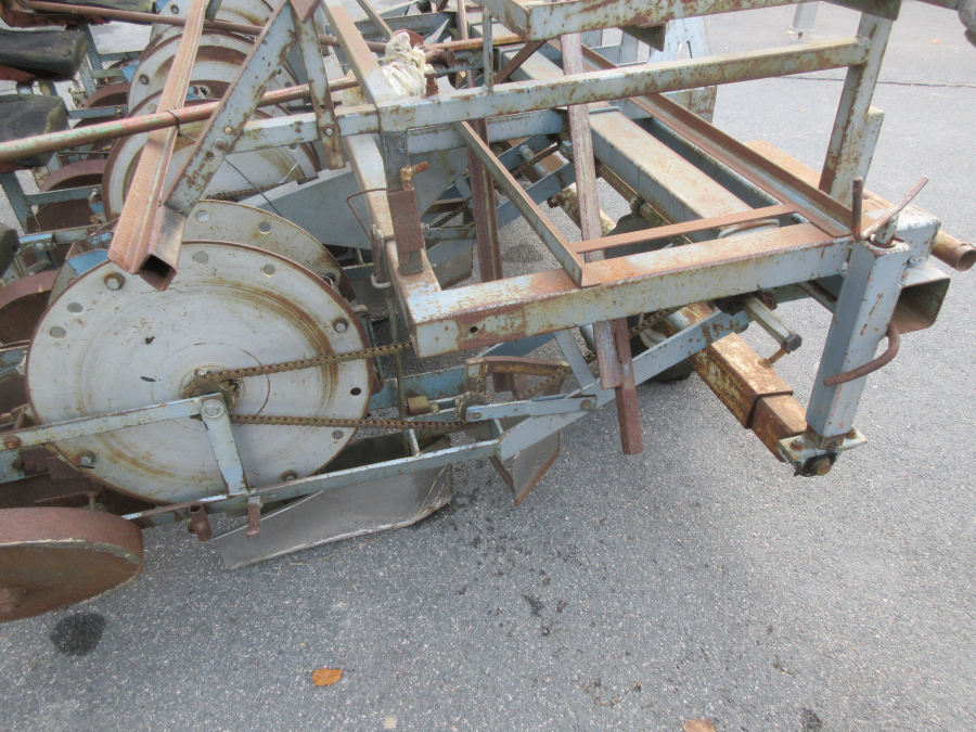 6052 Perdu transplanter 4 row