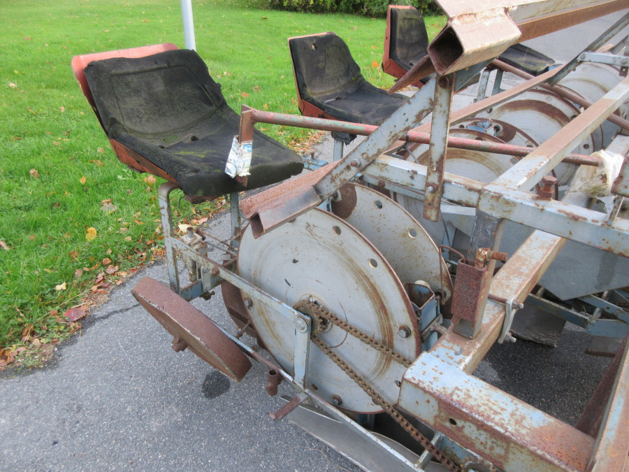 6052 Perdu transplanter 4 row