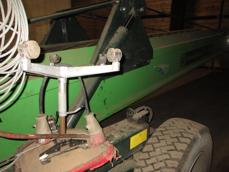 6062 Miedema ML1985 store loader 