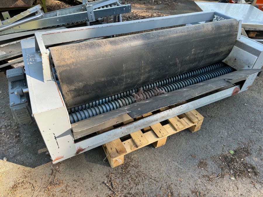 6070 EMVE cleaning unit 1500 mm x 7 roller