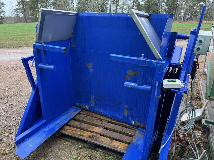 6090 EMVE box turner 1250 mm wide boxes