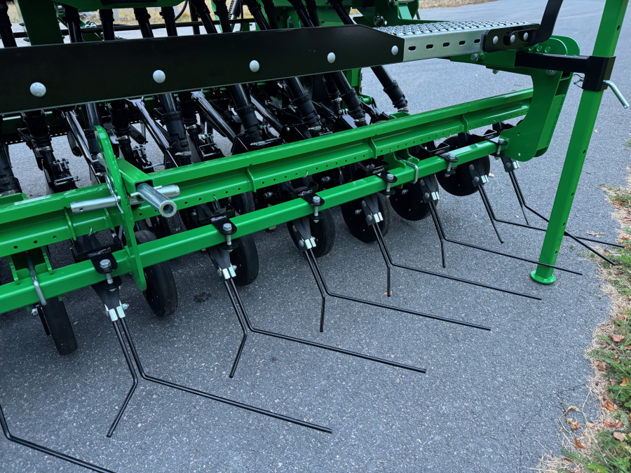 6091 Sfoggia Drillsem seeder 3m for cereal and small seed box