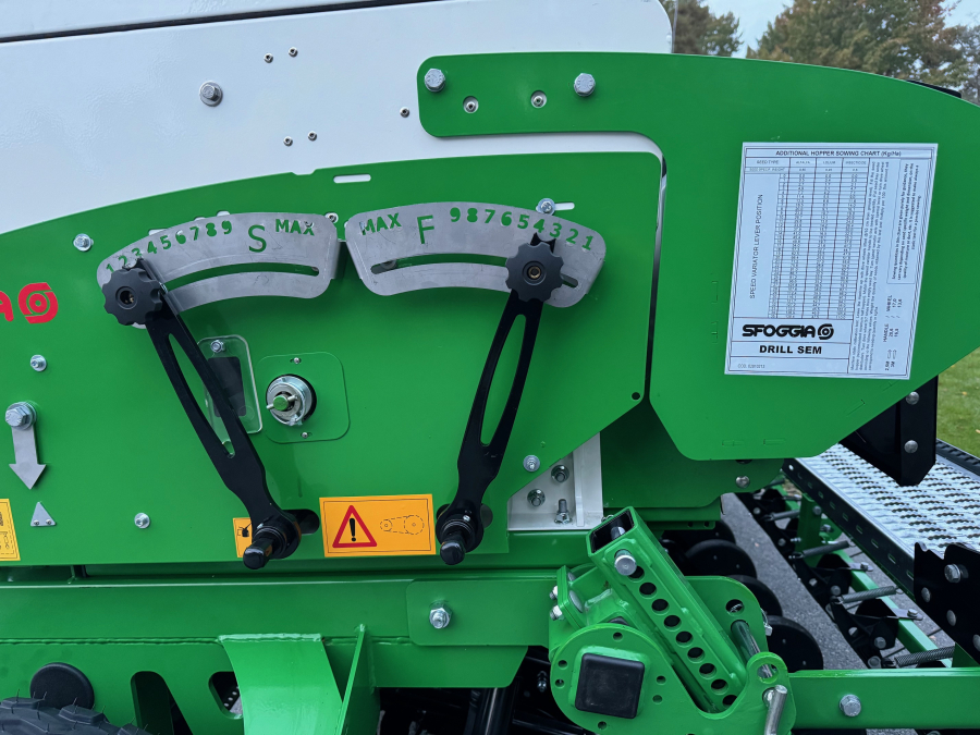 6091 Sfoggia Drillsem seeder 3m for cereal and small seed box