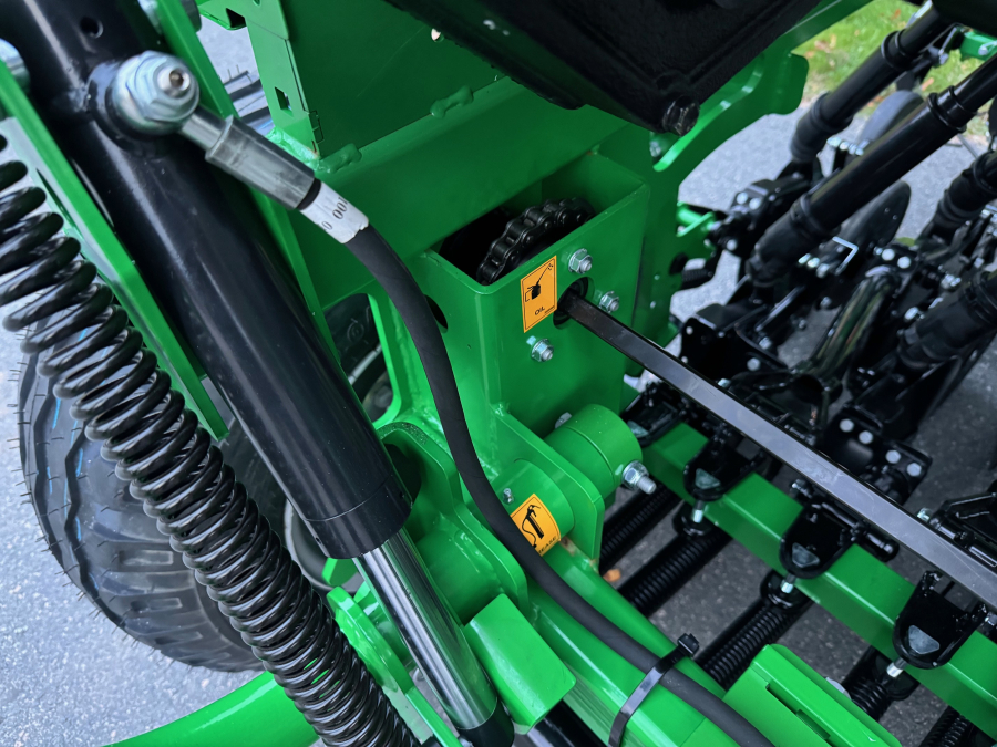 6091 Sfoggia Drillsem seeder 3m for cereal and small seed box