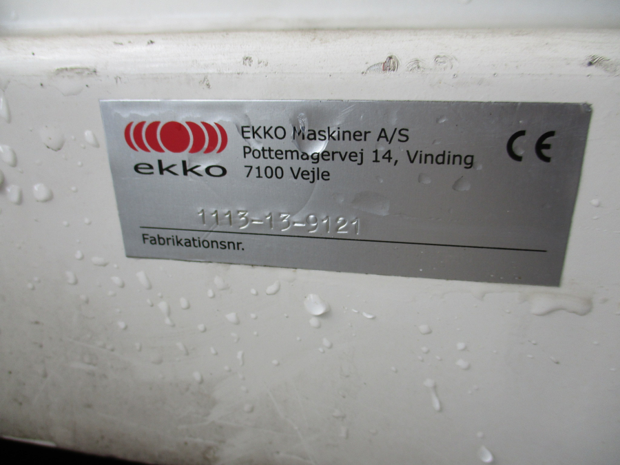 6123 EKKO feeding bunker