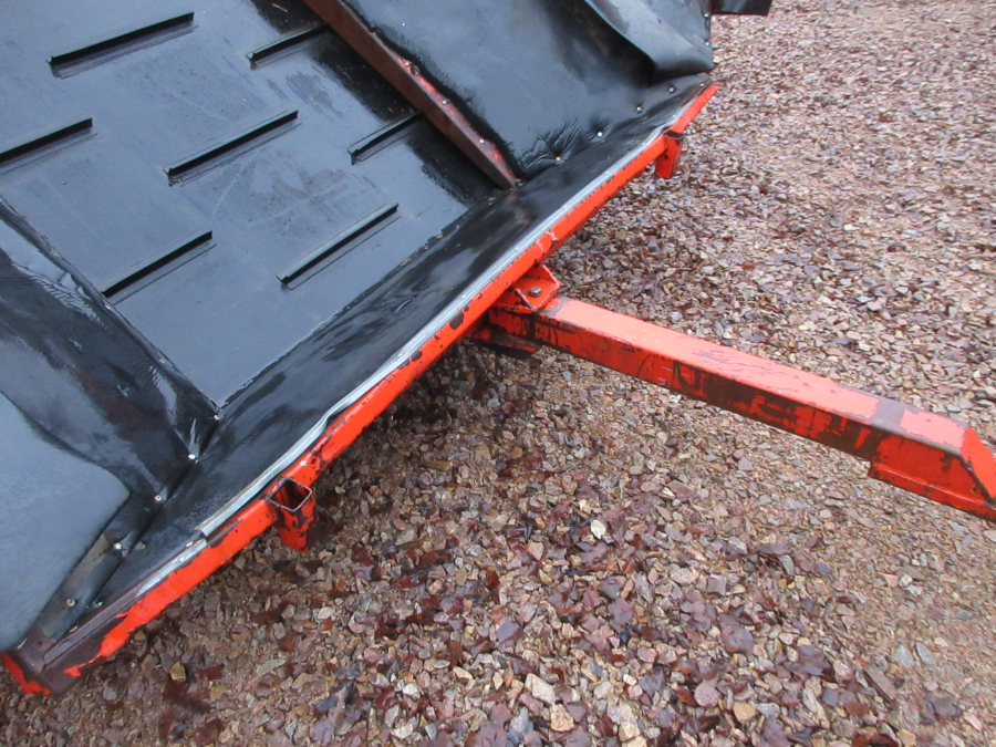 6189 EKKO receving hopper with screen grader and coil cleaning unit