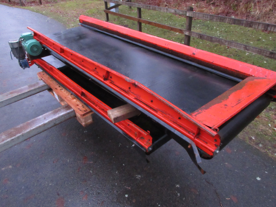 6189 EKKO receving hopper with screen grader and coil cleaning unit