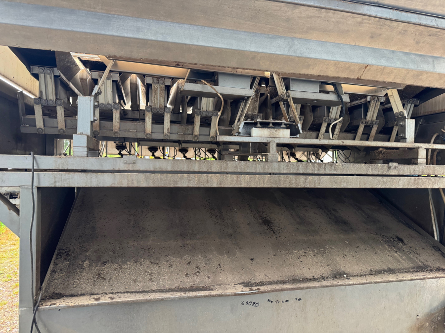 6191 Newtec 2009XB linear weigher wide buckets