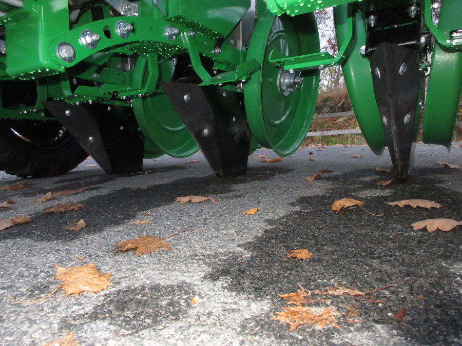 6230 Sfoggia Florida transplanter for seedlings