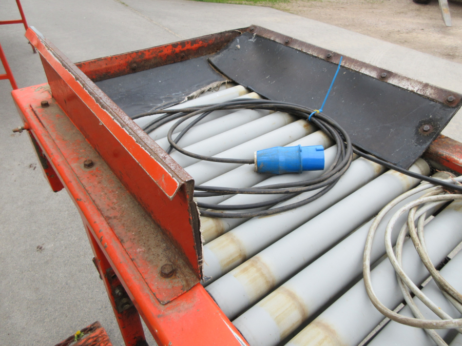 6239 EKKO roller table for manual inspection
