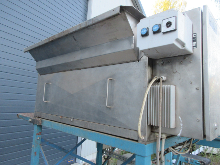 6286 Newtec 2000 linear weigher