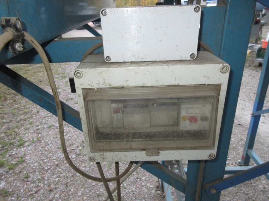 6286 Newtec 2000 linear weigher
