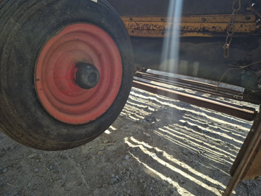 6304 Samon onion windrower 135 cm