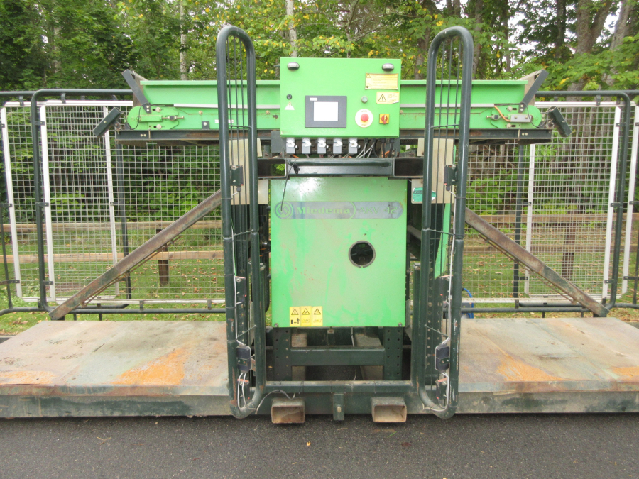6309 Miedema AKV42 box filler