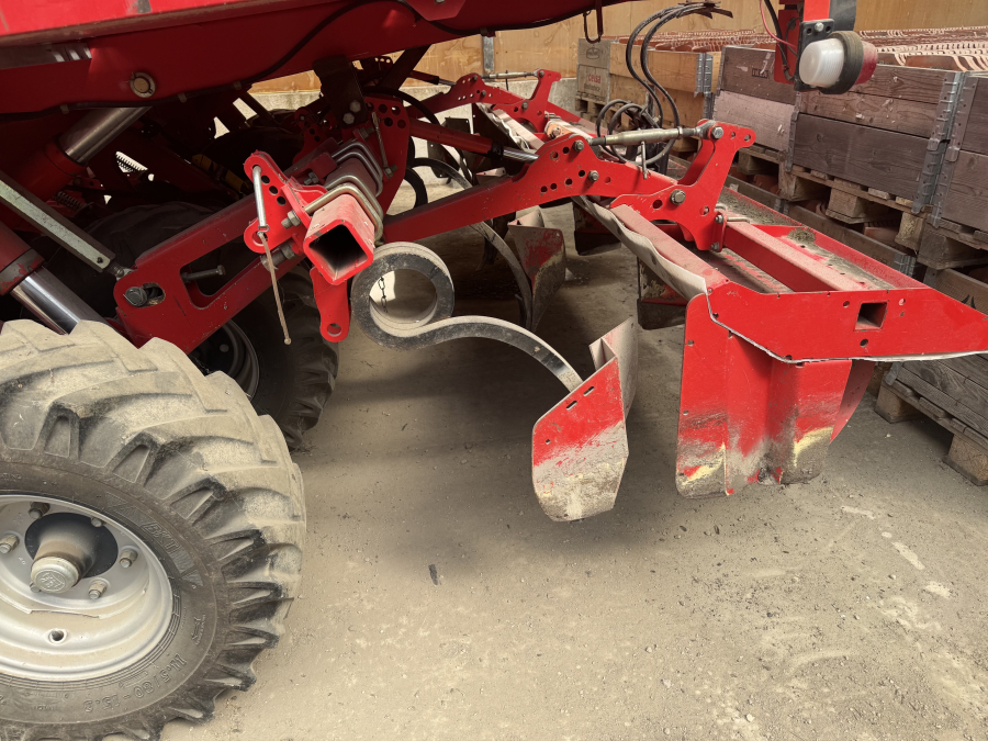 6319 Grimme GL34 potato planter 4 row
