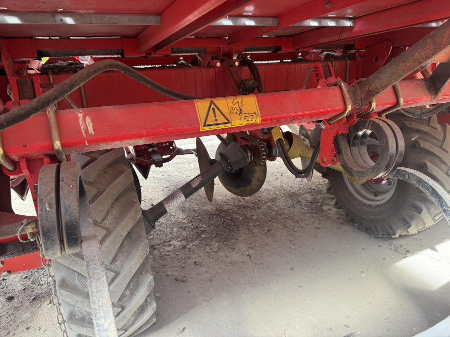 6319 Grimme GL34 potato planter 4 row