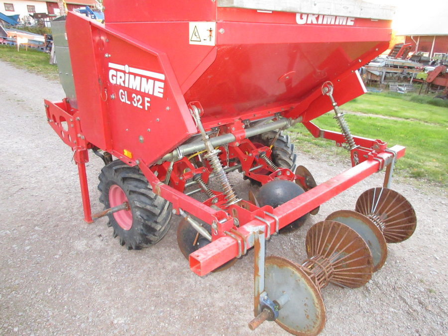 6320 Grimme GL32 F potato planter combi 2 row