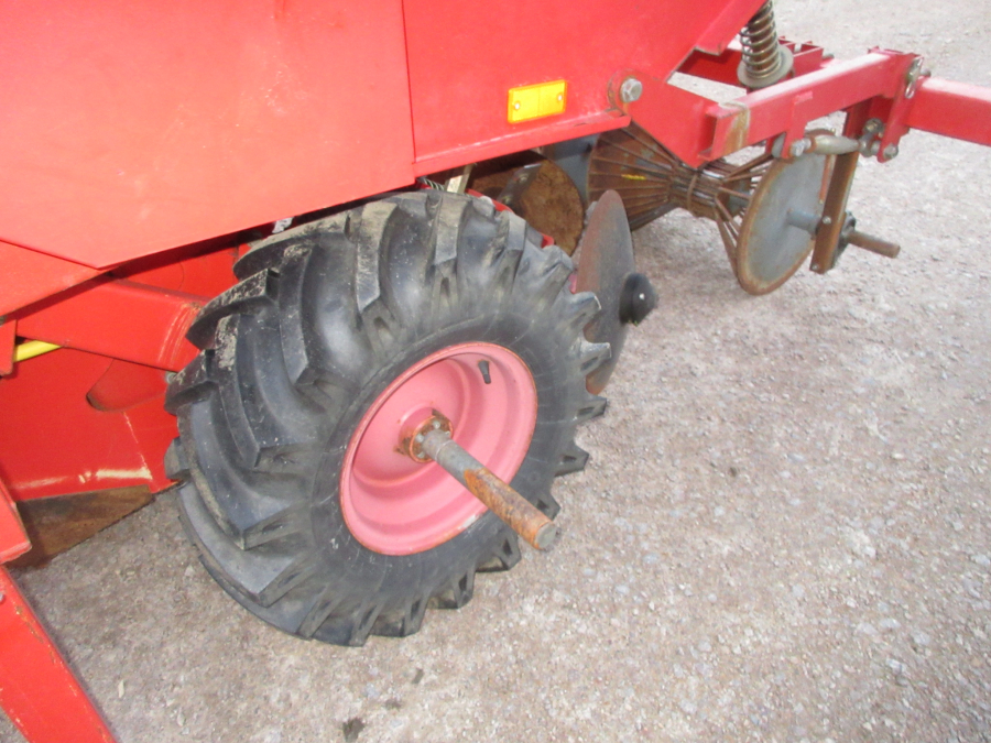 6320 Grimme GL32 F potato planter combi 2 row