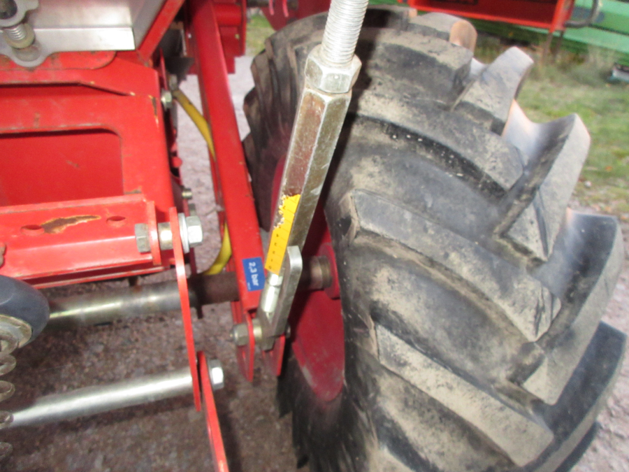 6320 Grimme GL32 F potato planter combi 2 row