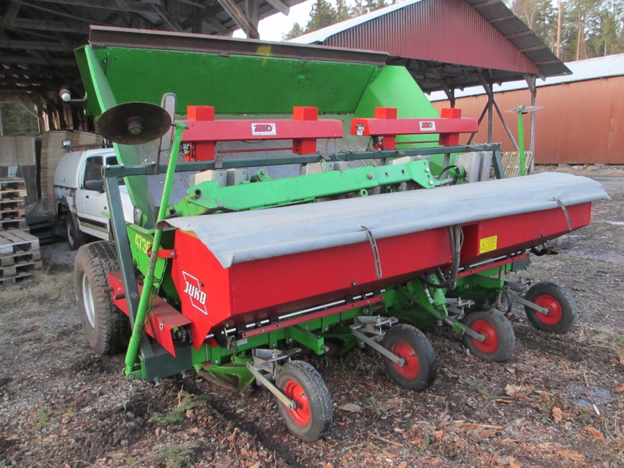 3521 Ekengards 4730 potato planter 4 row