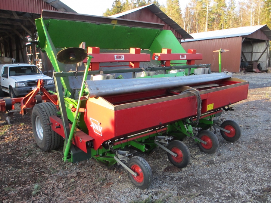 3521 Ekengards 4730 potato planter 4 row