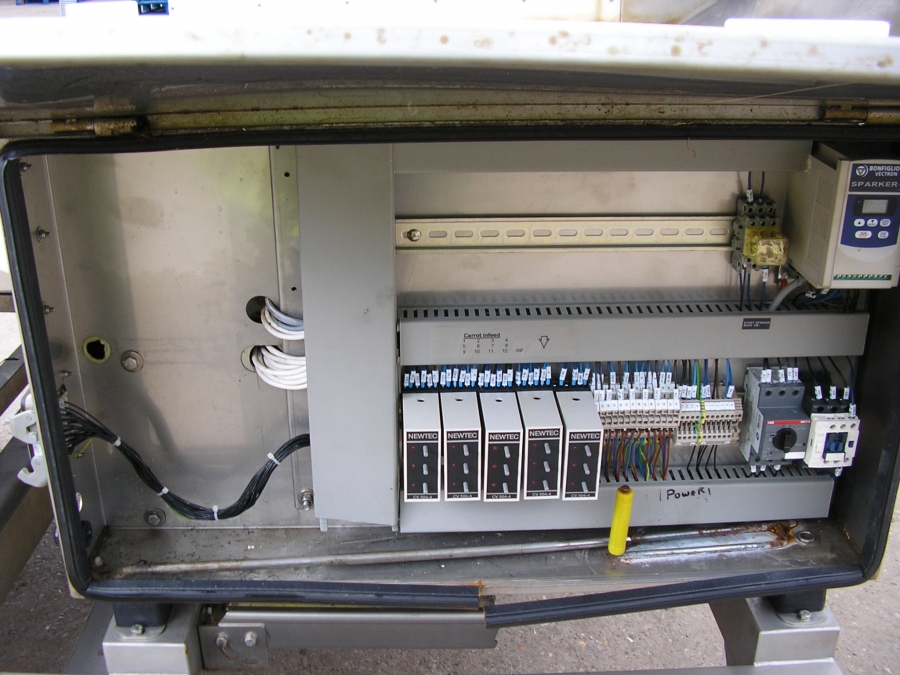 3584 Newtec Celox optical grader for carrots