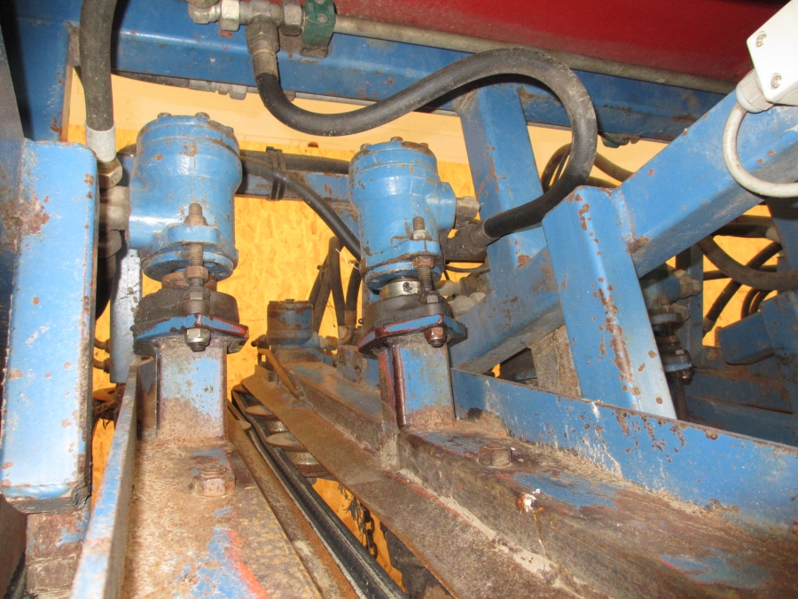 3590 Asa-Lift carrot harvester with elevator 4 row