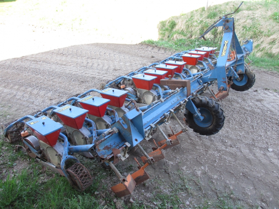 3595 Nibex 300 Sämaschine 12 Reihen