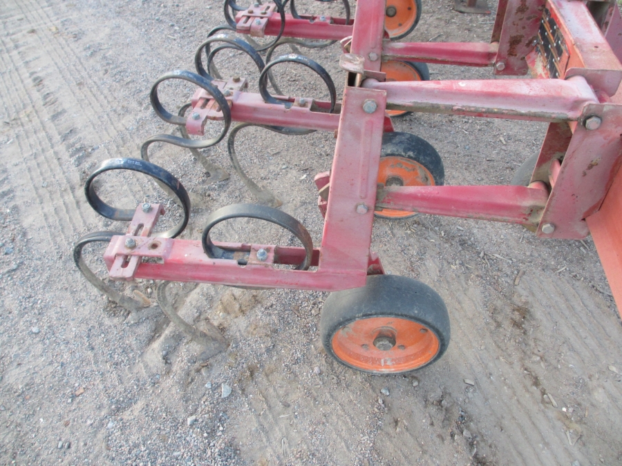 3624 Kongskilde row crop cleaner 10 rows