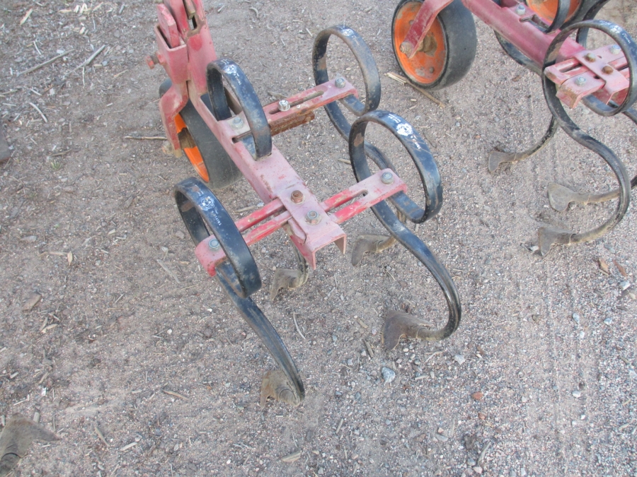 3624 Kongskilde row crop cleaner 10 rows