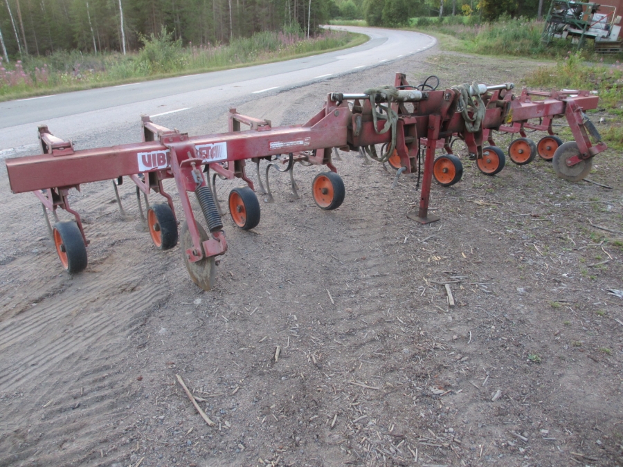 3624 Kongskilde row crop cleaner 10 rows
