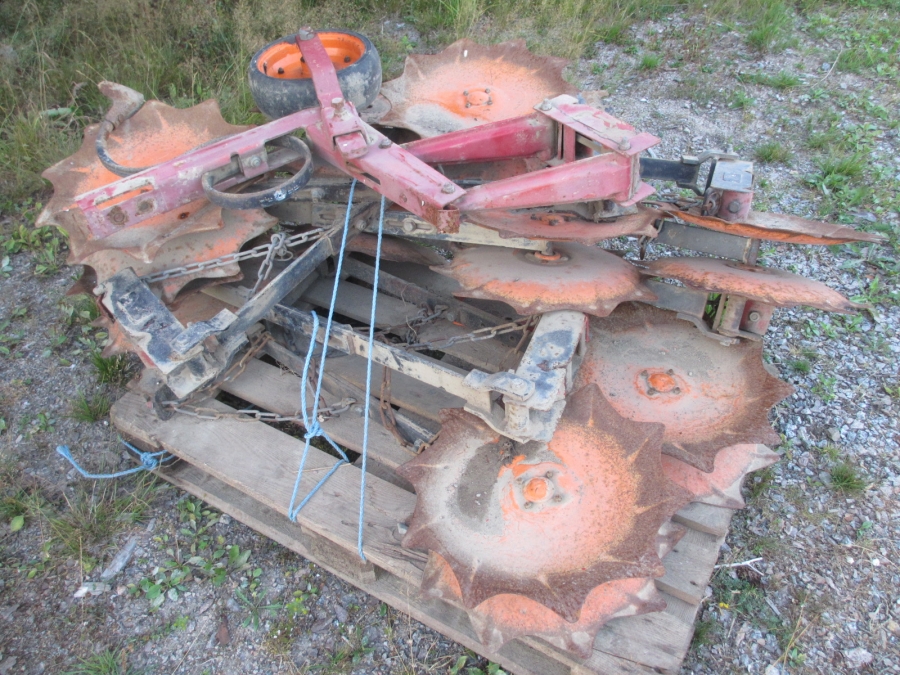 3624 Kongskilde row crop cleaner 10 rows