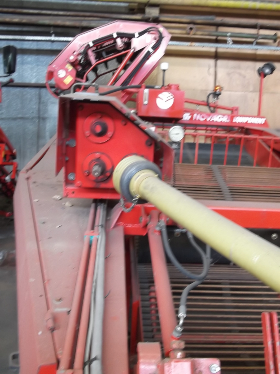 3637 Dewulf RDS 2 row potato harvester