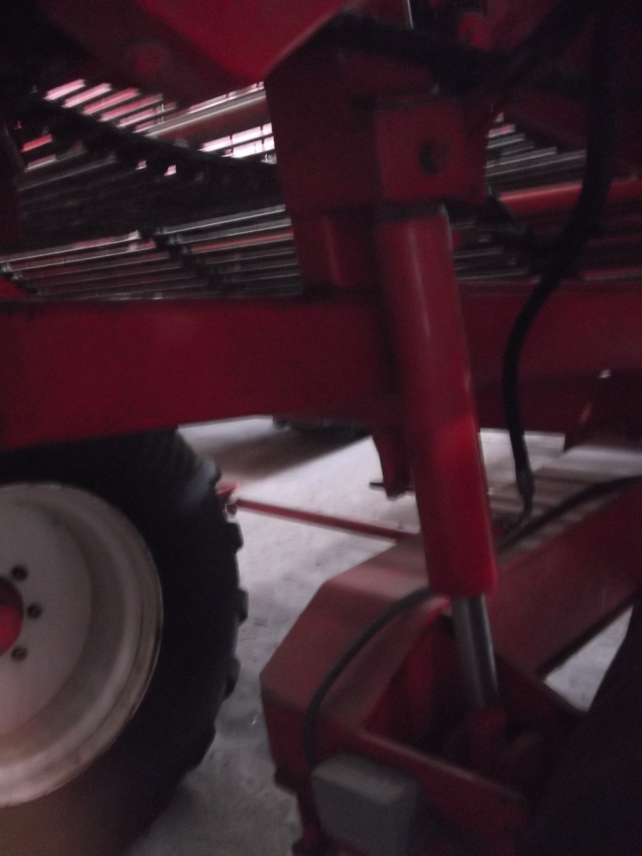 3637 Dewulf RDS 2 row potato harvester