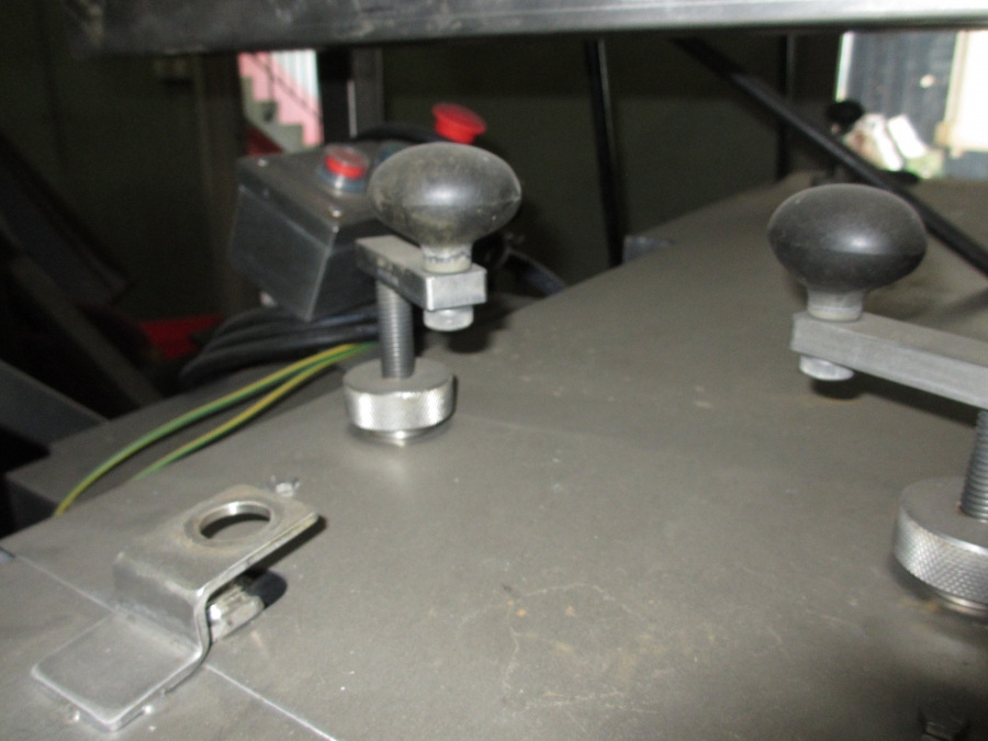 3666 Urschel VSC Segment cutter