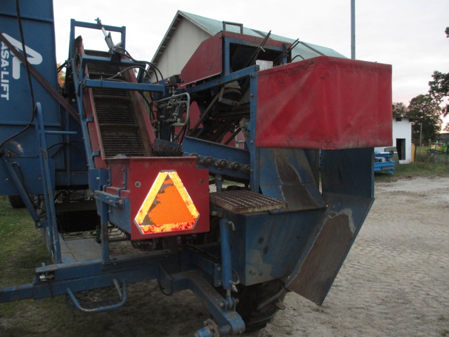 3670 Asa-Lift carrot harvester 1 row with bunker