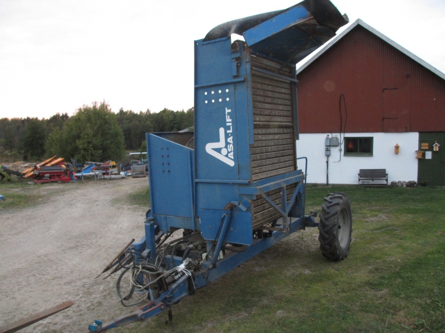 3670 Asa-Lift carrot harvester 1 row with bunker