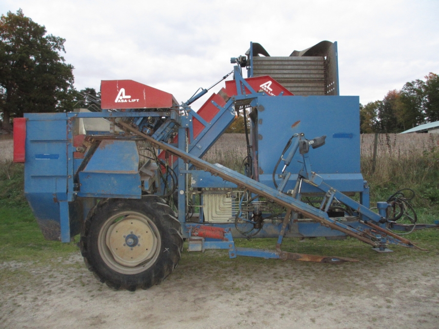 3670 Asa-Lift carrot harvester 1 row with bunker
