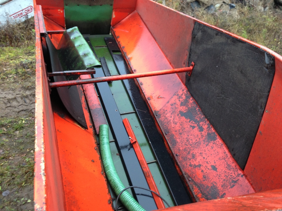 3689 EKKO Feeding conveyor bunker