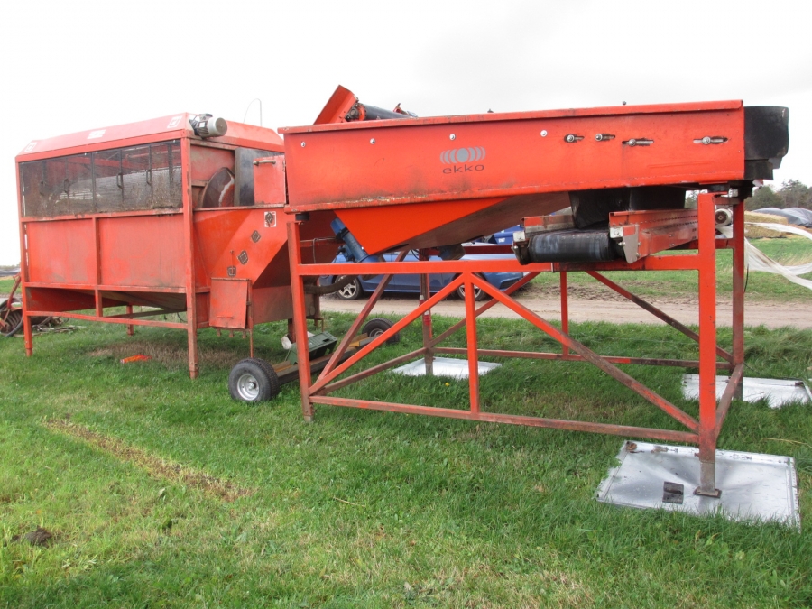3702 EKKO length grader for carrots etc. 