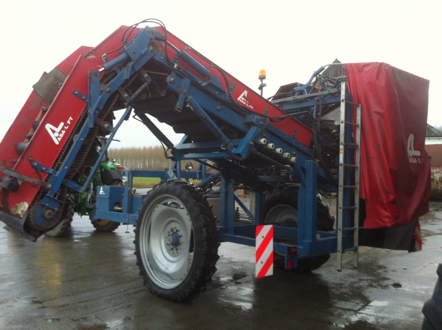 3748 Asa-Lift carrot harvester T200E elevator