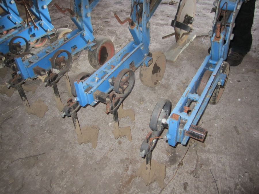 3771 Hatzenbichler row crop cultivator 7 row