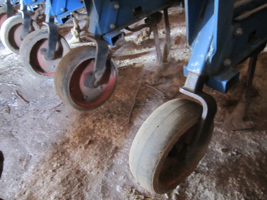 3771 Hatzenbichler row crop cultivator 7 row