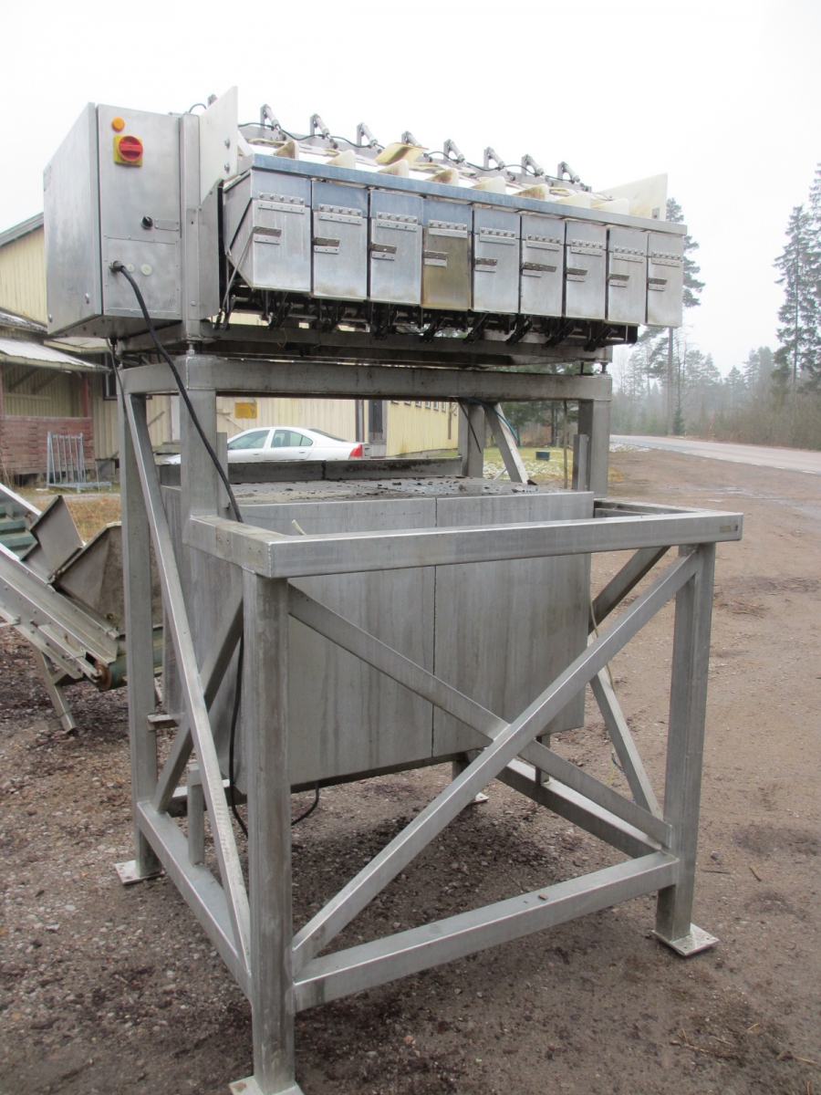 3808 Newtec 2009G multi head weigher for carrots