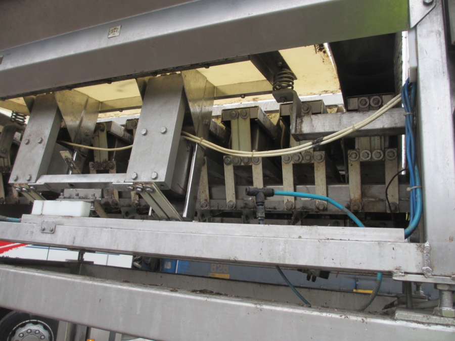 3808 Newtec 2009G multi head weigher for carrots