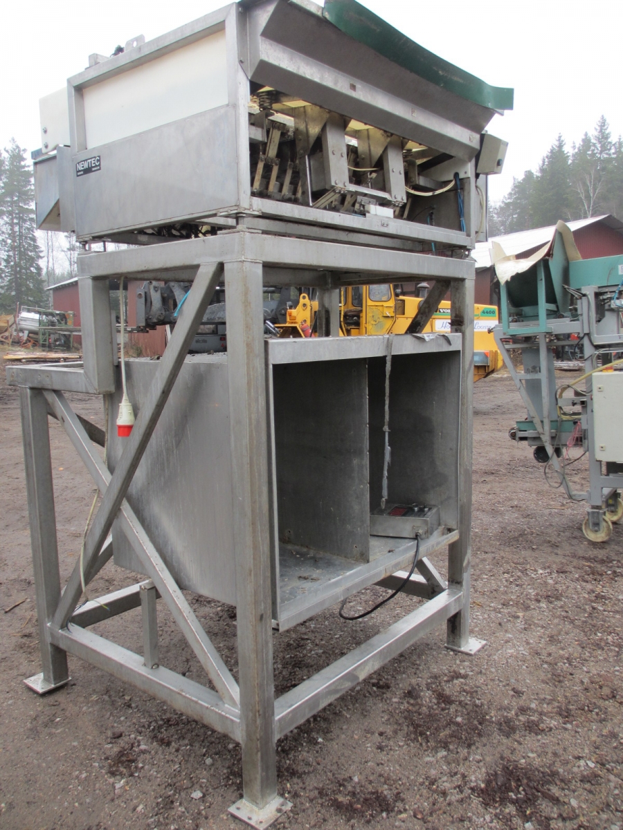 3808 Newtec 2009G multi head weigher for carrots