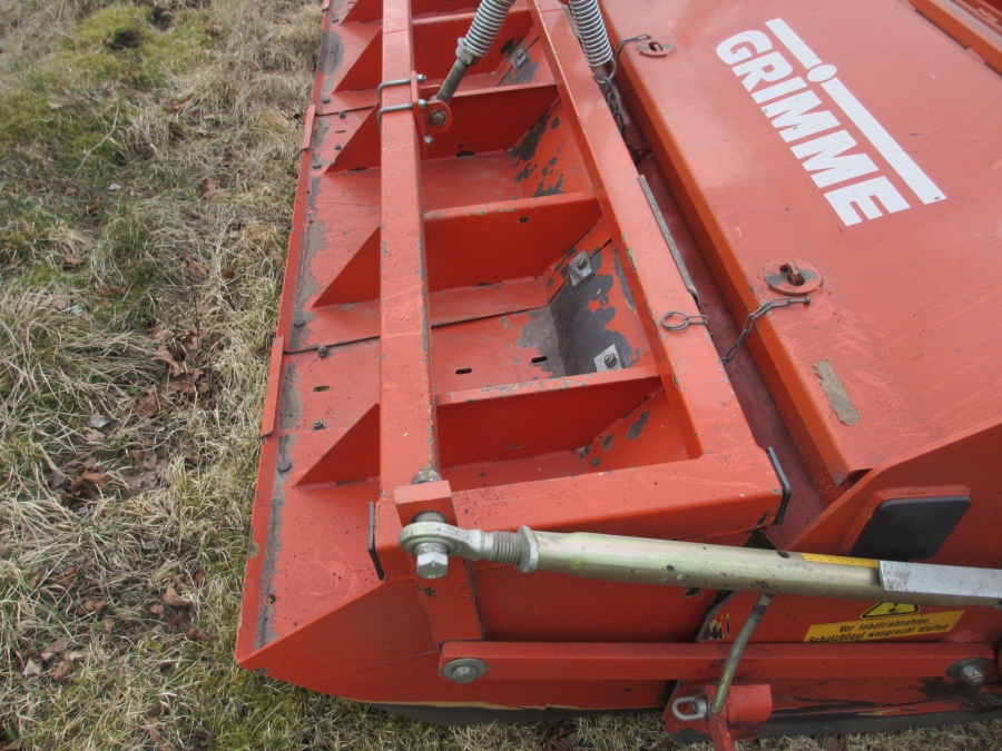 3810 Grimme DF3000 rotary hiller 4 row