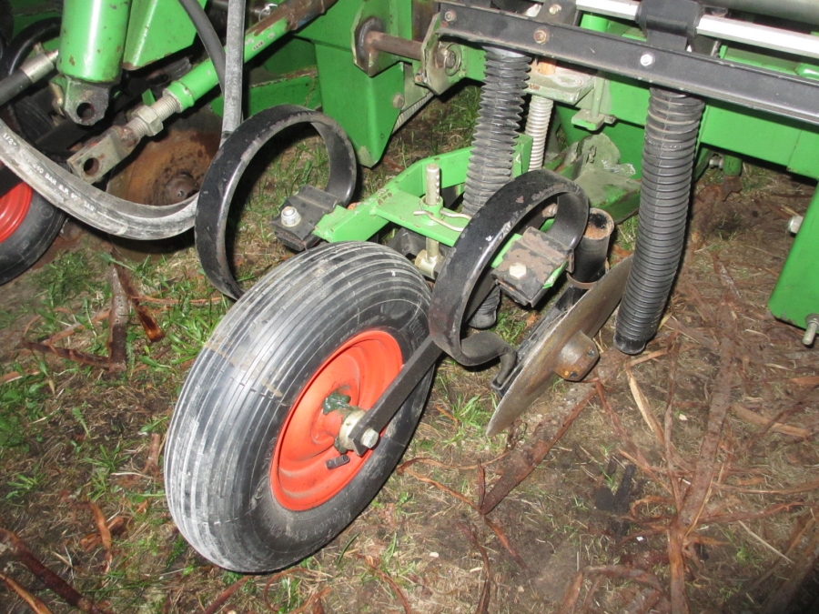 3824 Juko Ekengards potato planter 4720 4 row