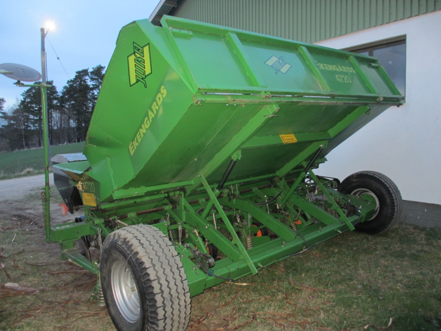 3824 Juko Ekengards potato planter 4720 4 row