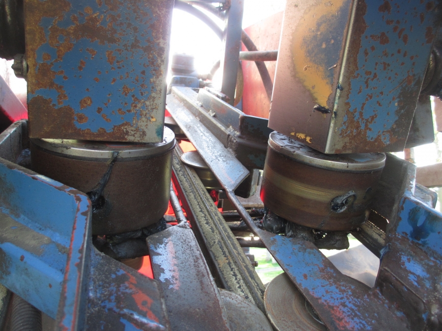 3842 Asa-Lift carrot harvester T-100B with bunker